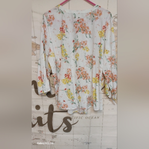 NEW ST JOHN'S BAY Floral Women's Top - White with Yellow and Red Accents - Picture 2 of 13